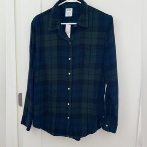 NWT GAP The Easy Shirt black watch plaid flannel shirt women's sz M
